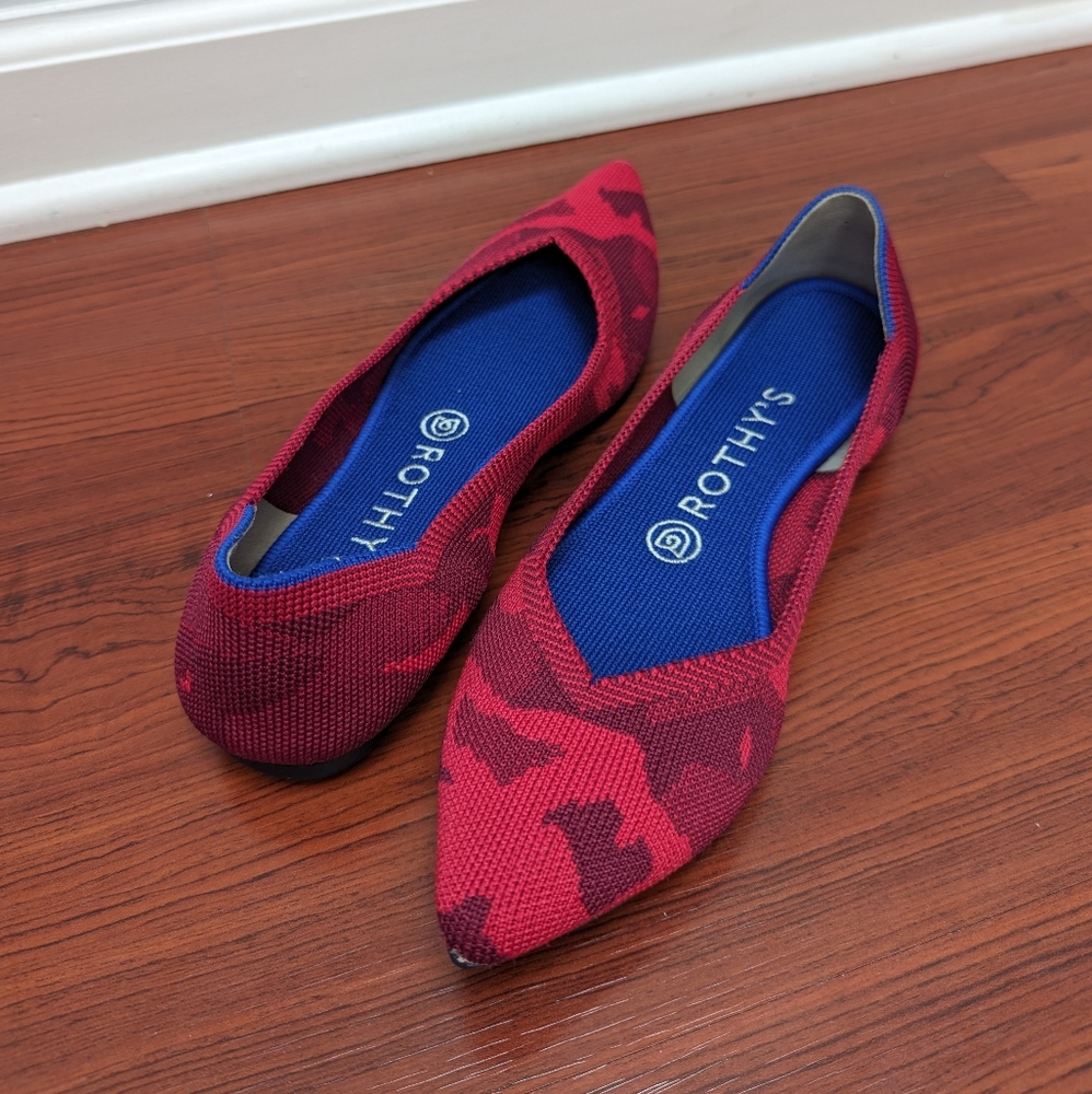 Rothy's Red Camo Point Size 7.5